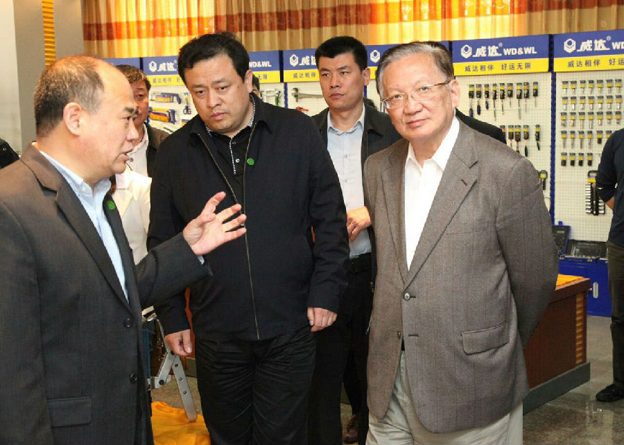 原國務(wù)委員、外交部部長唐家璇視察威力工具集團(圖3)